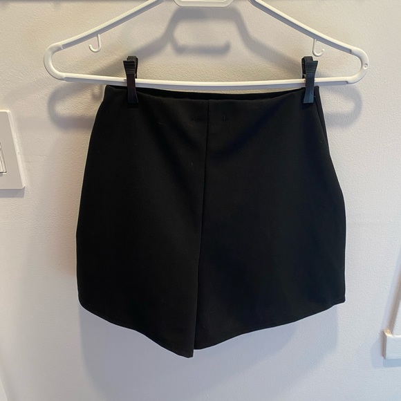 BLACK PRETTYLITTLETHING SKORT - Picture 5 of 6